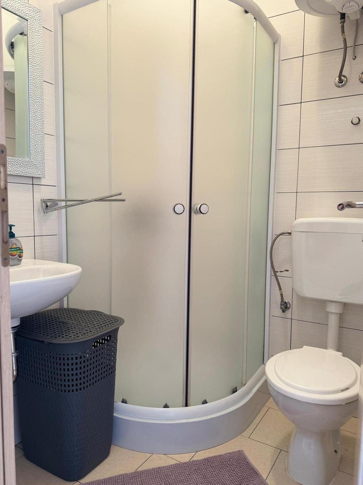 Villa Domgjoni ツリクヴェニツァ 部屋 写真